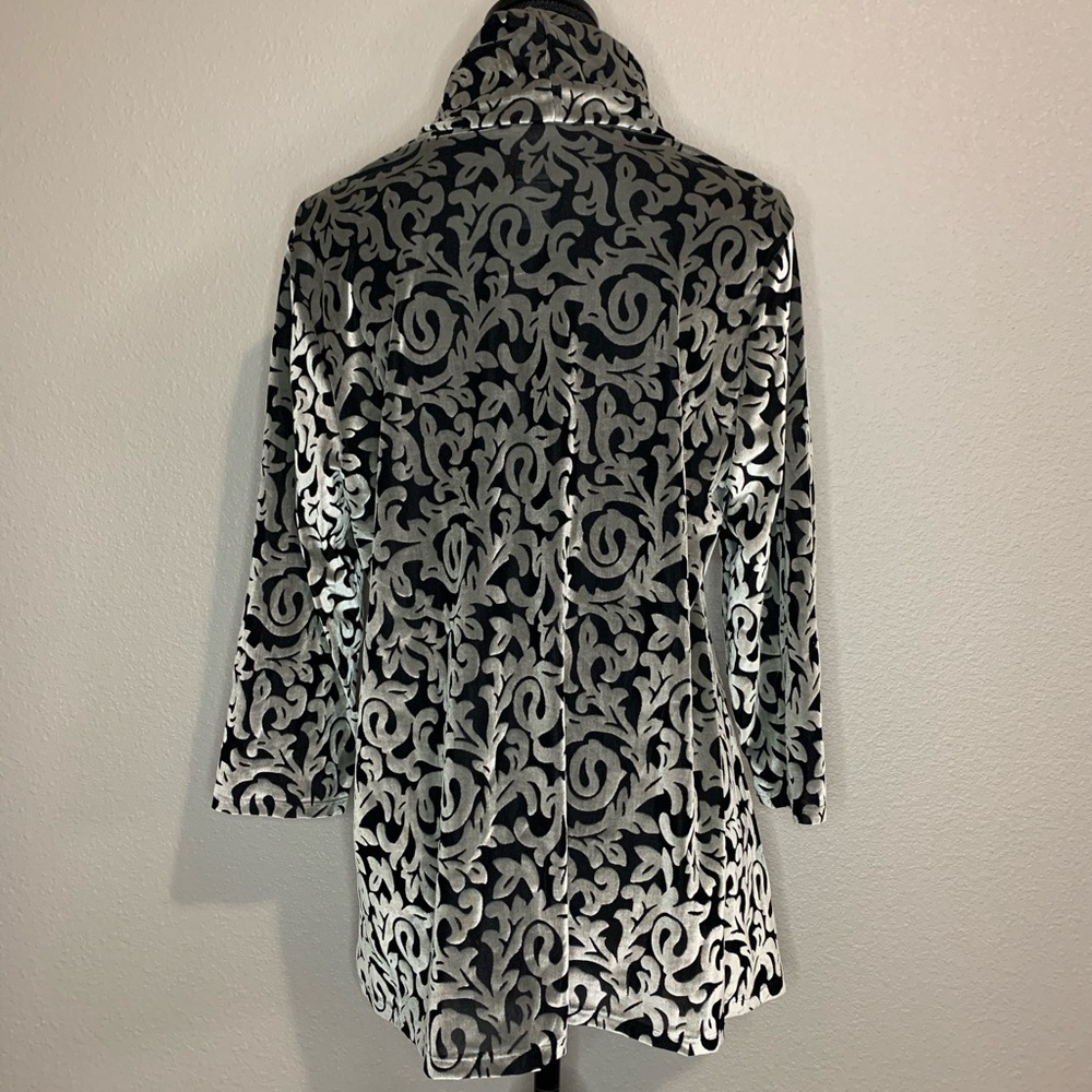 Patterned Blouse - image 3